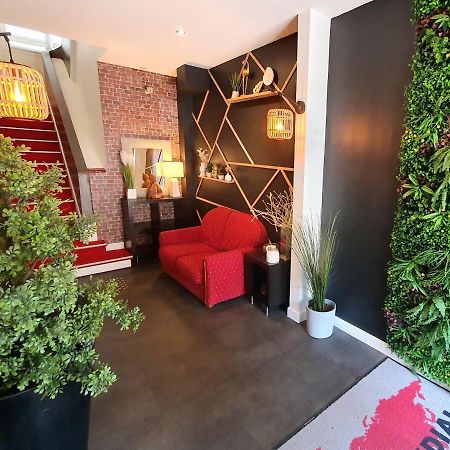 Hotel Mondial Тур Екстериор снимка
