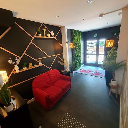 Hotel Mondial Тур Екстериор снимка