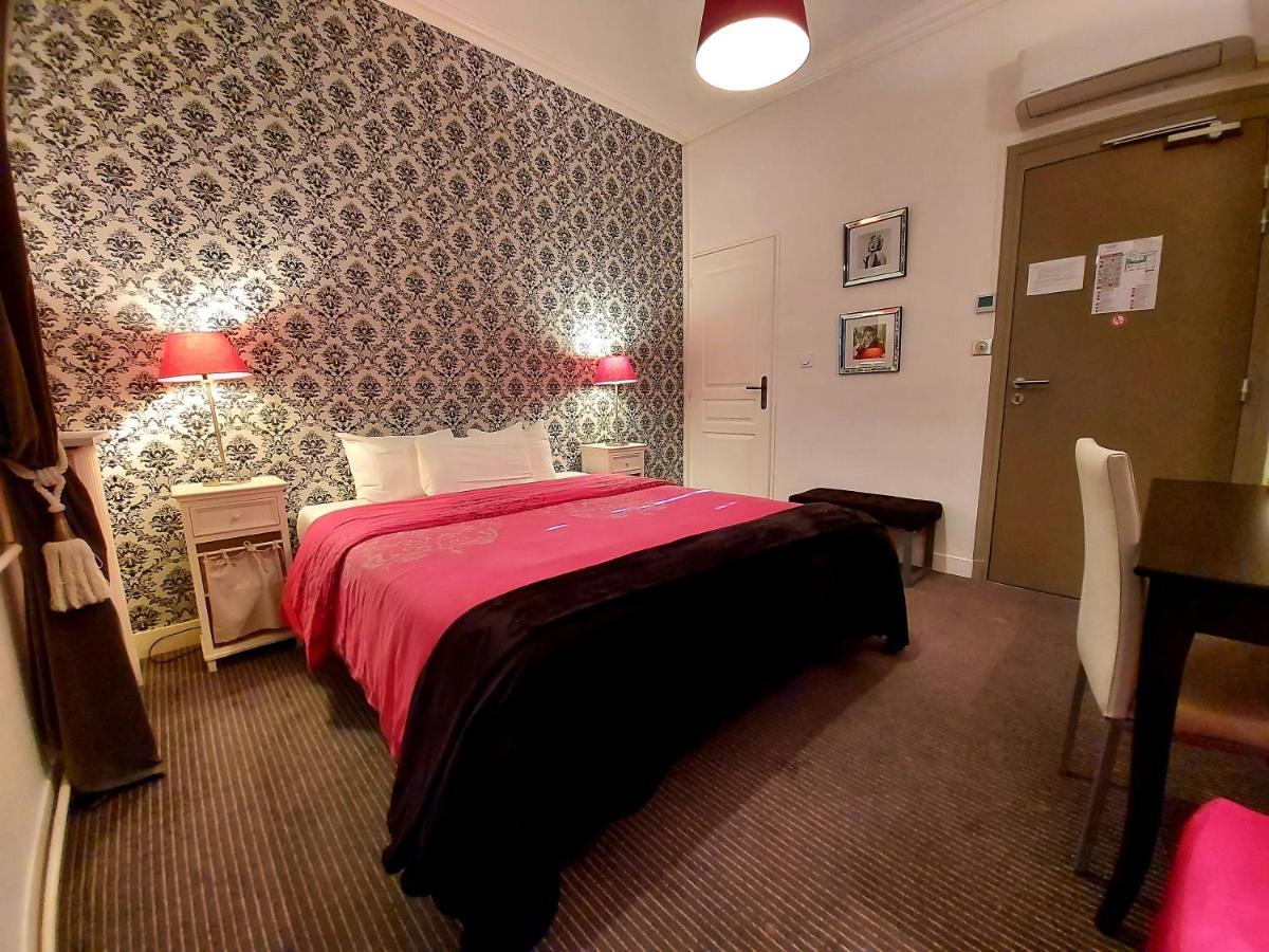 Hotel Mondial Тур Екстериор снимка