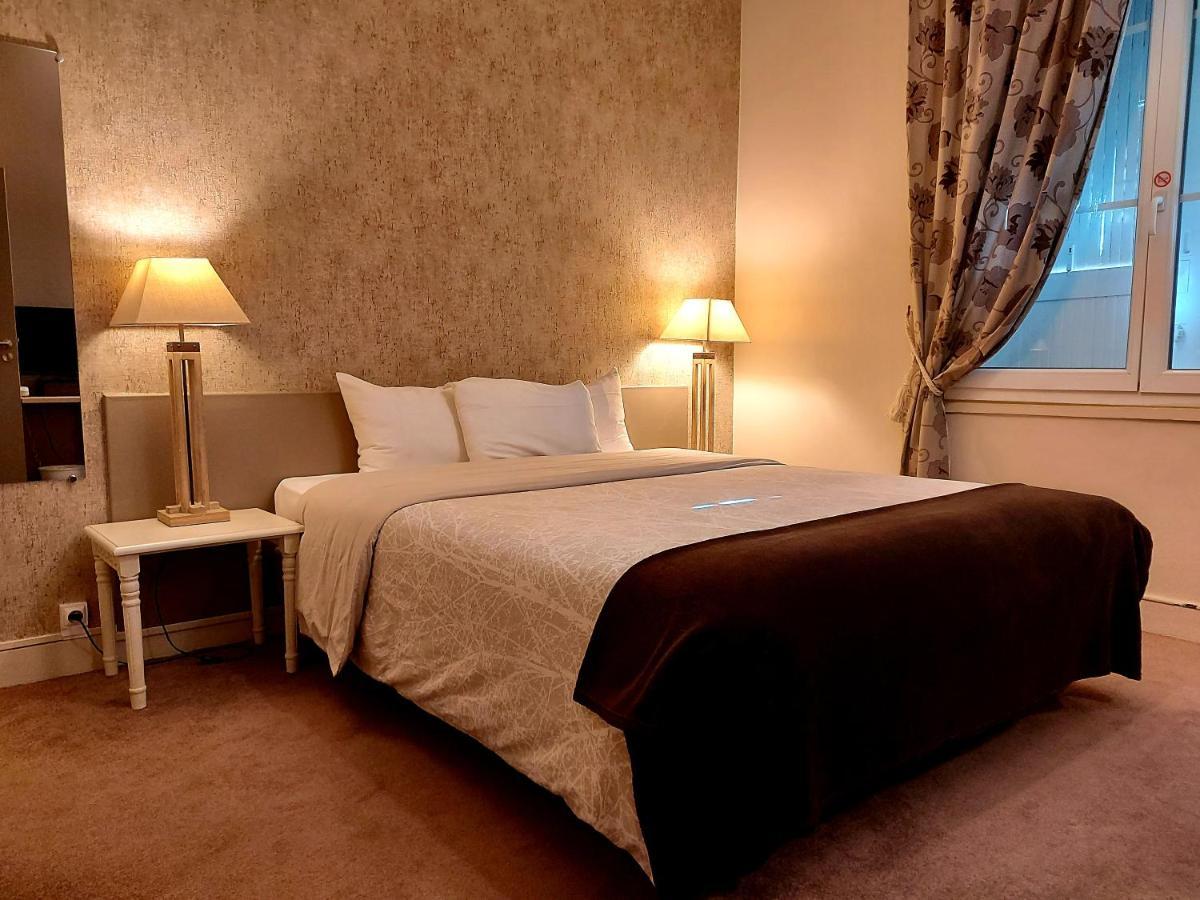 Hotel Mondial Тур Екстериор снимка