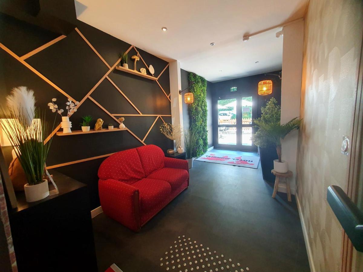 Hotel Mondial Тур Екстериор снимка
